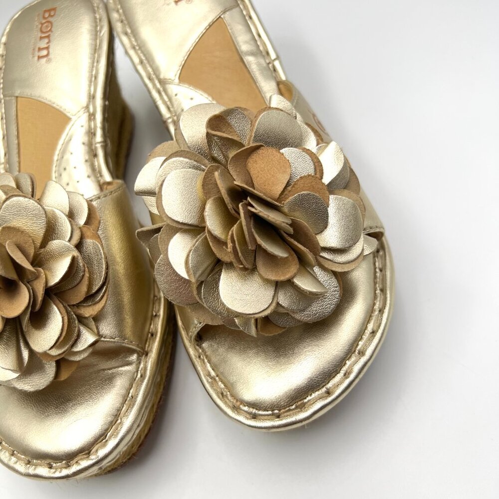 Born Womens Gold Leather Floral Flower Wedges Sandals Mules Shoes - Picture 5 of 16